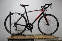 GIANT Defy Sora 52cm Yol Bisikleti